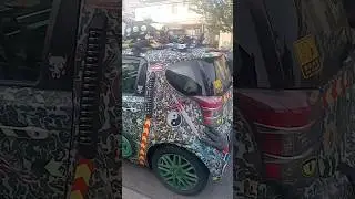 Un auto armado