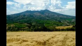 Storia millenaria e sguardo al futuro; il pilastro Aglianico, e non solo: la Basilicata del vino.