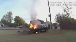 Phoenix Police officers save man from burning car | FOX 10 News