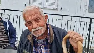 Τον αγάπησα αυτόν τον άνθρωπο  ακούστε προσεχτικά τα λόγια του στο χωριό Λευκόγεια Ρεθύμνου