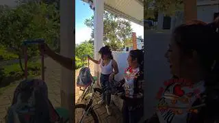 cuando tu mam&aacute; a&uacute;n te trata como ni&ntilde;a