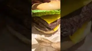 🍔Dave&rsquo;s Triple Cheese Burger 🔥and Fries 🍟 frm Wendy&rsquo;s #wendy #burger #cheeseburger #shorts #food