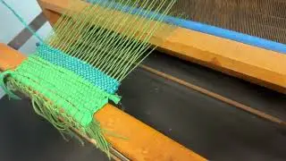 Basic weaving with Structo Table Loom