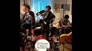 The Drunken Tourist - Julian Gaskell and his Ragged Trousered Philanthropists