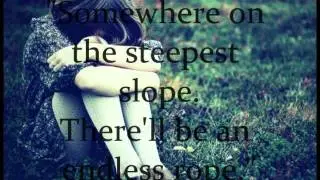 Ellie Goulding 'Nobody's crying' with lyrics on screen
