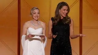Amanda Seyfried and Jennifer Garner present Best Supporting Actress in a Movie at Golden Globes