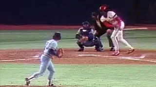 1982 WS Gm7: Hendrick's go-ahead single