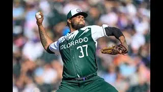 Washington Nationals sign Alex Colome