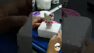 Hello Kitty Cake Topper