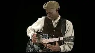 Keb' Mo' plays 