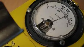 Victoreen CDV-700 (Model 6A) Geiger Counter