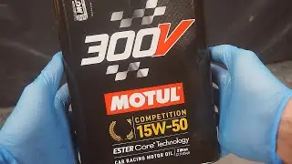 Motul 300v Competition 15W50 Jak wygląda oryginalny olej silnikowy?