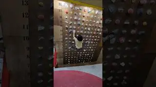 Frank&rsquo;s Boulder 1, 7A/V6 , 40&deg; MoonBoard, MoonBoard Masters 2017 setup, set by Frank Seny.