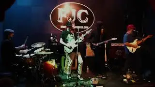 The Bailey Bros - Walkin Blues - Live from Frank Jones Corner