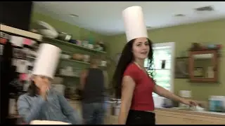 KITCHEN MAYHEM - COOKING FOR MY FAM