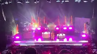Poppy &ldquo;Bruised Sky&rdquo; (New song) LIVE @The Wellmont Theatre Montclair NJ 9/4/25