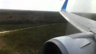 Thomson 767-300 Cancun landing