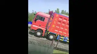 Spintires: MudRunner - Truck almost stuck on giant speed bump#mudrunner  #simulation #truck #shorts