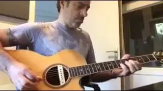 Stray Cats Strut - Few bars of an Acoustic version - (Stray Cats)