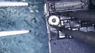 iPhone 6 Long Screw Damaged           ايفون ٦ مسمار طويل قطع مسارات الشاشه