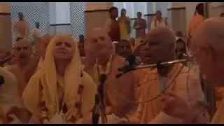 Lokanath Swami & Aindra Prabhu. Legendary Kirtan. #ISKCON #Mayapur #HareKrishna #Kirtan #Mantra