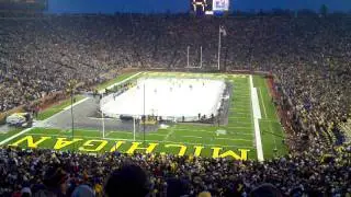 World Record for Attendance at a Hockey Game - Michigan Wolverines