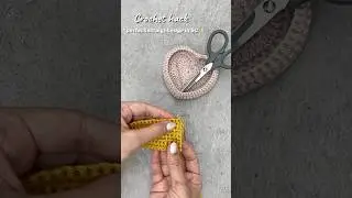 Crochet hack✨perfect straight edge in SC✨#crochet #crocheting #crochettutorial #crochettips #diy