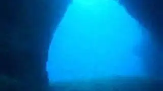 Zamami diving 3 - cathedral caves