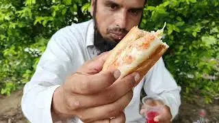 Lunch time دوپہر کا کھانا برگر پکوڑے اور ڈرنک کے ساتھ الحافظ ایٹنگ allah Hafiz eating