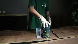 Comment prot&eacute;ger une River Table avec l'huile Rubio Monocoat : Guide pour une Finition Durable