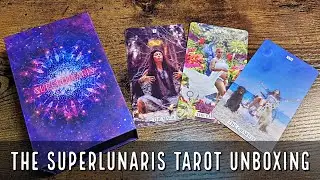 The Superlunaris Tarot | Unboxing and Review