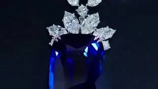 Harry Winston Blue Sapphire Pendent
