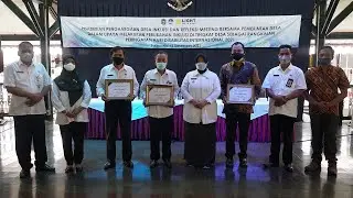 Wabup Bupati Yuli Hastuti Serahkan Penghargaan Desa Inklusi