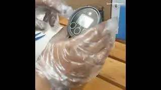 Water in Oil test using Unitor DIGI Water in Oil Test / Analysis Kit.