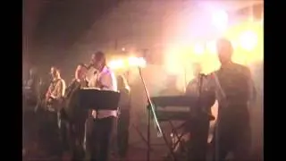 LA MAS POPULAR ( CUMBIAS ROM&Aacute;NTICAS)