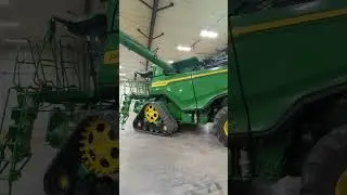 X9 walk-around #johndeere #johndeerex9 #farming #combineharvester