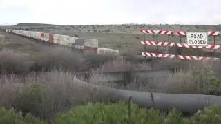 EBD BNSF stacktrain @ closed  RT 66  bridge @ Crookton, AZ, May 2016