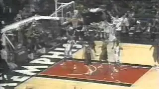 Stromile Swift alley-oop from Bonzi Wells vs. Nets