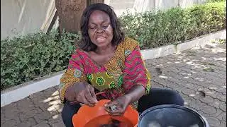 How to clean your crabs - Ghana series
