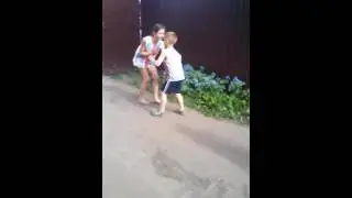 Драка за девочку