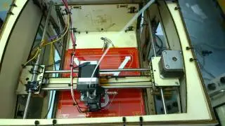 Первая печать на 3D принтере Sharebot (3D printer Sharebot first print)