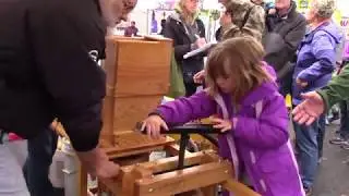 Apple Cider Pressing at the Oregon City Farmers Market