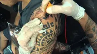 132 Nélio Cadar tatuando Maori 3/4 Luciano