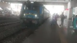 14231 MANWAR SANGAM EXPRESS ARRIVING AT AYODHYA DHAM