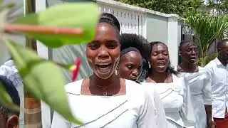 Kwaajiliyetu mtoto amezaliwa by Mvano ikiimbwa Accapella na kwaya ya Michael malaika mkuu Chakenge 