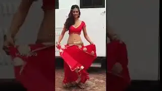 disha patani red choli dance