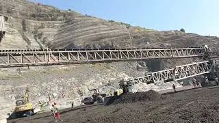 How to Build gravity RCC Dam by crawler conveyor placing.