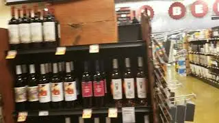 Oct 25, 2019 :: live music outside Lucky's Market