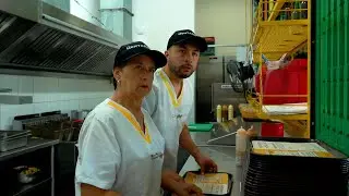 CUANDO TRABAJAS EN UN RESTAURANTE - LOS MONTAÑEROS