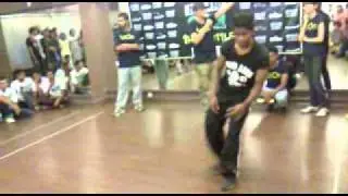 KEVIN(Unknown Crew) vs DWAYNE(E.X.D)